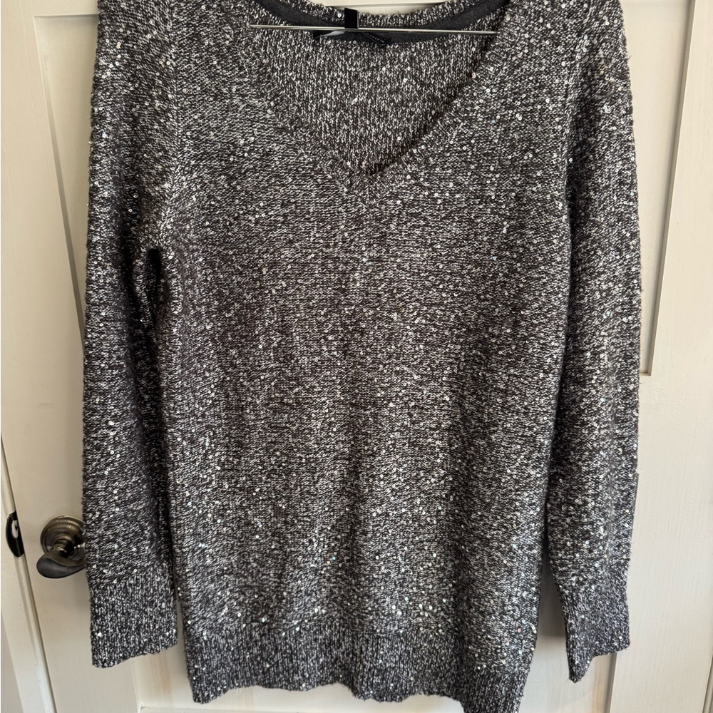 ✨ Sparkly ✨ Grey and White Knit Sweater by White House Black Market